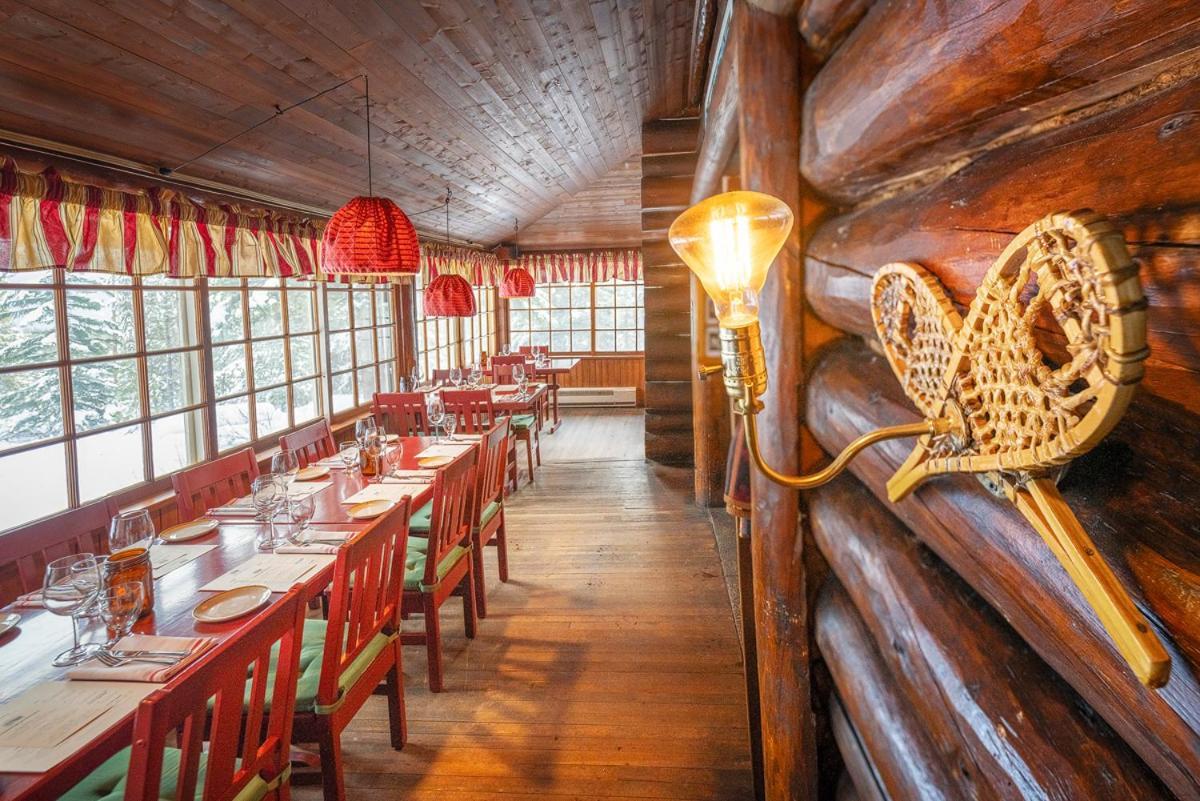 Storm Mountain Lodge & Cabins Castle Junction Bagian luar foto