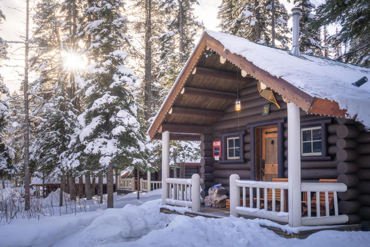 Storm Mountain Lodge & Cabins Castle Junction Bagian luar foto