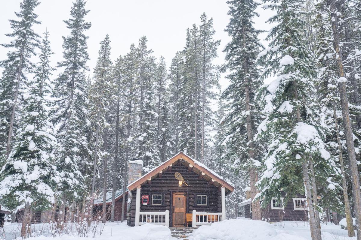 Storm Mountain Lodge & Cabins Castle Junction Bagian luar foto
